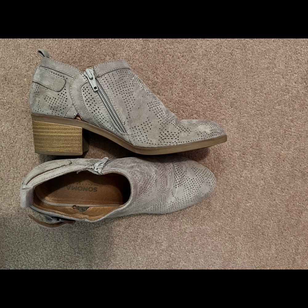 Dress boots